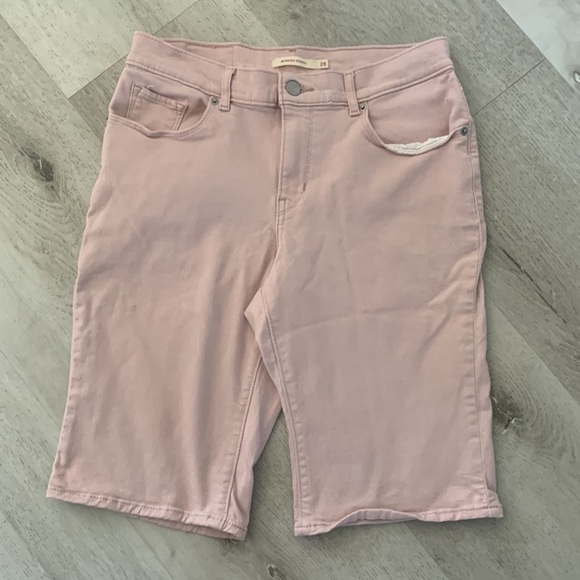 Levi’s light pink Bermuda shorts Size 28 denim stretchy‎ - Picture 9 of 14